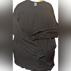 Shirt. Men's. Gildan Brand. Long sleeves. Large.